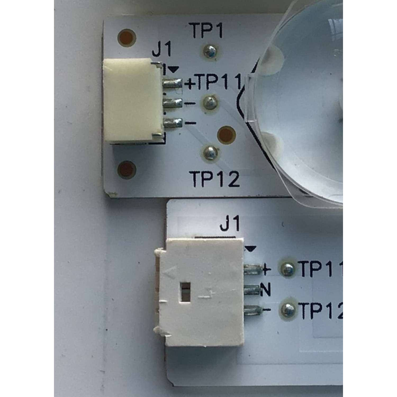 KIT DE LED'S PARA TV VIZIO (20 PIEZAS) / NUMERO DE PARTE CS-MCPCB-150 / 0981010DCF22 / 0981010DCF20 / AMTRAN_65_2019_M65-G0_10x9+10x9_3030C / BC8J-GAAH-2-1-9B9-20 / BC8J-GAAH-2-1-6B9-22 / LB6507N / PANEL V650DJ4-D03 / MODELOS V655-G9 / M657-G0 / V655 - Imagen 4